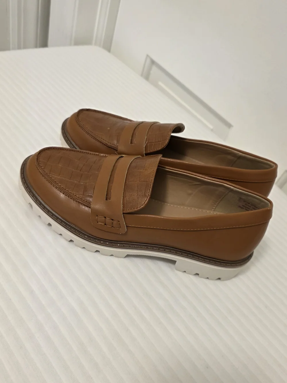 Journee Collection Kenly Penny Loafers Size 7W, Business Casual Lug Sole